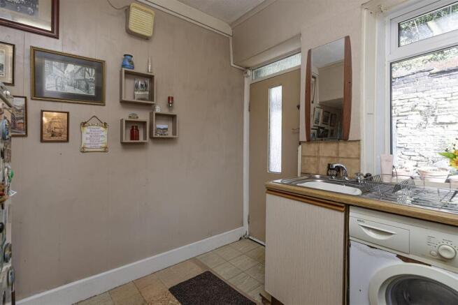 2 bed House for sale Image 9