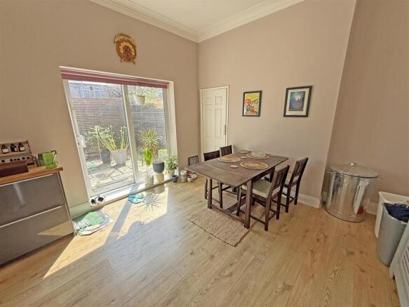 Kitchen A3.jpg