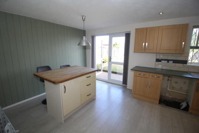3 bed Town House for sale Image 9
