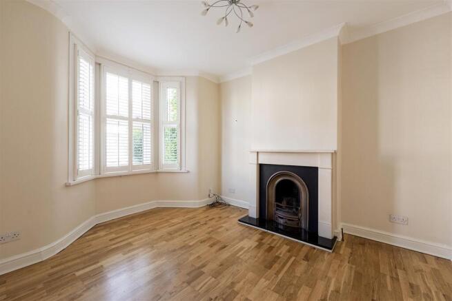 Ashford Road, E18