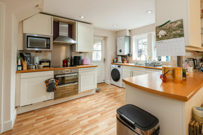 4 bed Link Detached House for sale Image 7