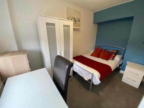 Ensuite 3 - First Floor Room