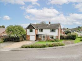 The Bumblelees, Walnut Close, Newport Pagnell MK16 8JH