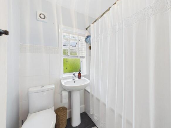 3 bed Semi-Detached for sale Image 10