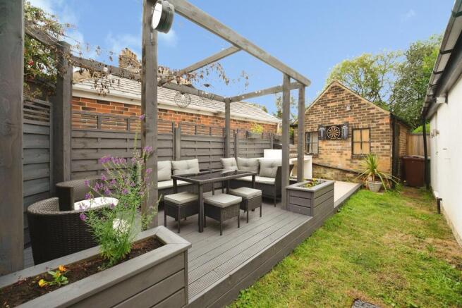 4 bed Semi-Detached for sale Image 8