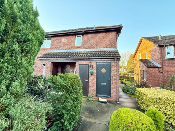 2 bed Flat for sale Image 10