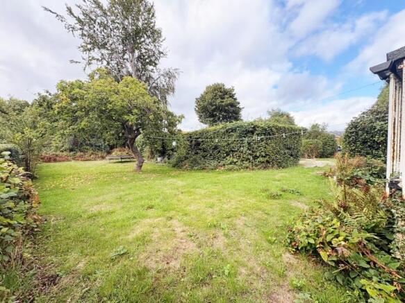 3 bed Semi-Detached to rent Image 9
