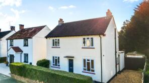 28, Queen Mary Avenue, Camberley GU15 3BJ