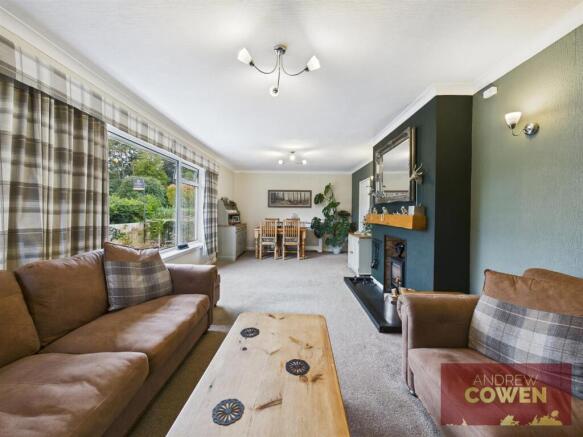 2 bed Detached Bungalow for sale Image 5