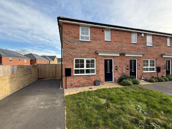Three bedroom, end-terrace house