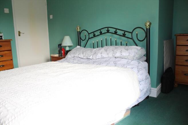 Bedroom 1 Picture 3