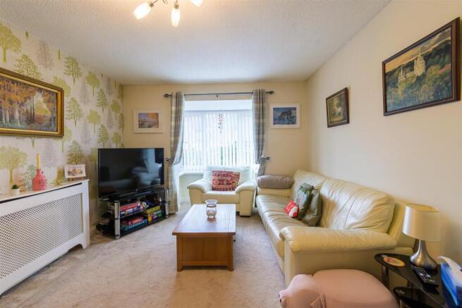 LIVING ROOM/KITCHEN
