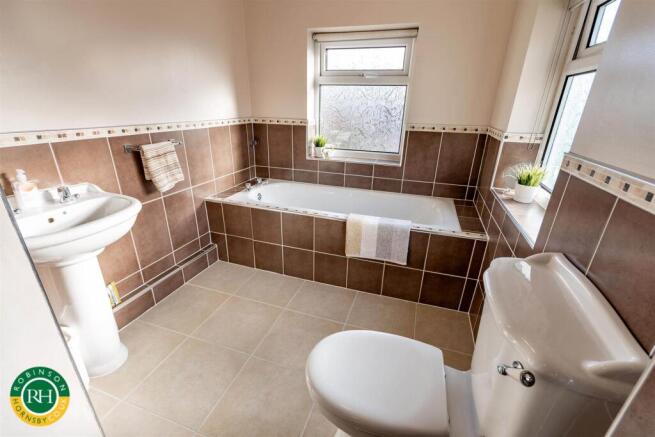 3 bed Semi-Detached for sale Image 8