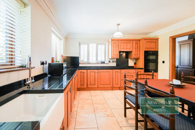 3 bed Detached Bungalow for sale Image 9