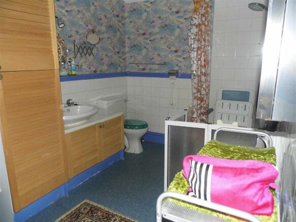 Photo 8