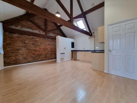 Lounge & Kitchen