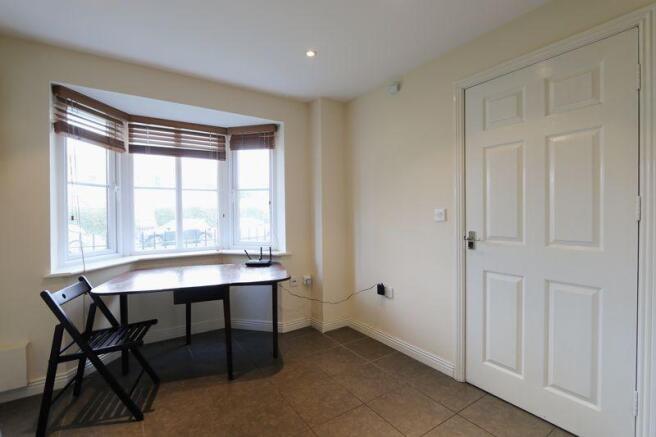 Kitchen/Dining...