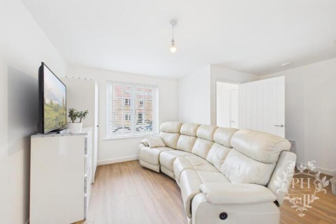 3 bed Semi-Detached for sale Image 4