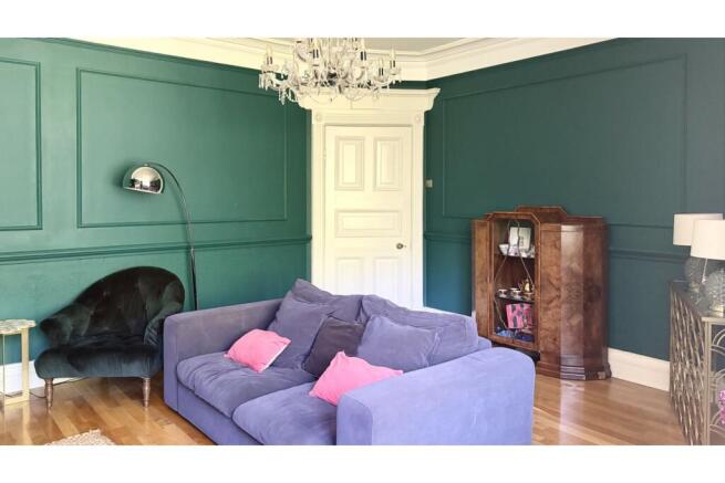 5 bed Semi-Detached for sale Image 5