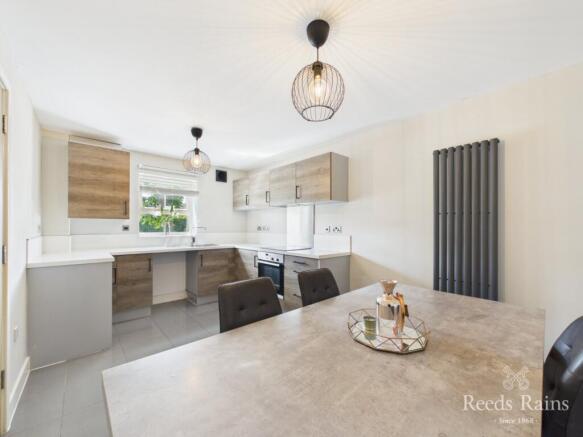 4 bed Terraced for sale Image 2