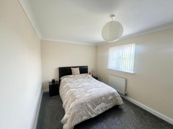 3 bed Terraced for sale Image 12