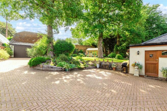 Driveway & Parking