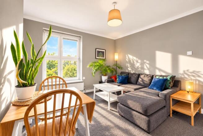 2-bed flat on Wandsworth Road, London, £390,000