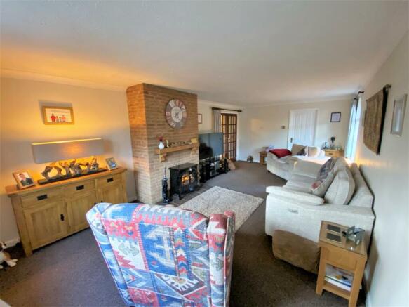 Large Living Room 378