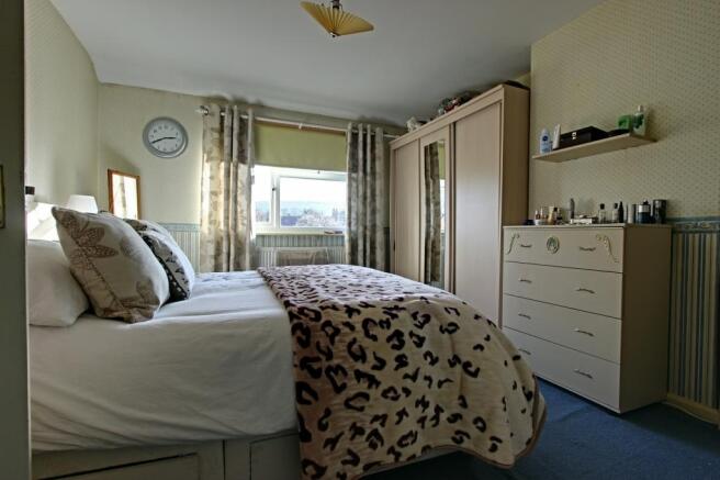 Bedroom 2 (Double)