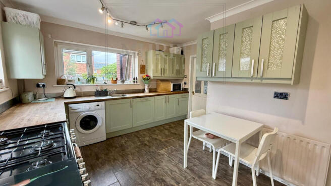 Semi-Detached for sale Image 7