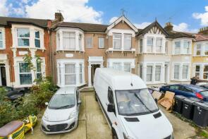 Flat 3, 5, Seymour Gardens, Cranbrook, Ilford IG1 3LN