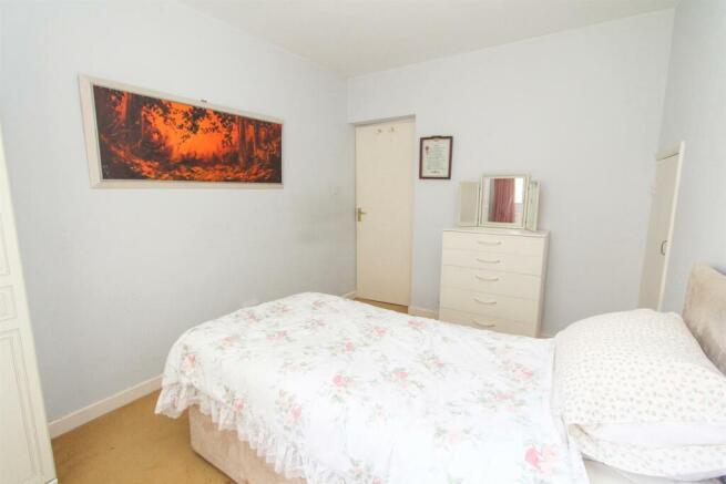 bed 1b.jpg