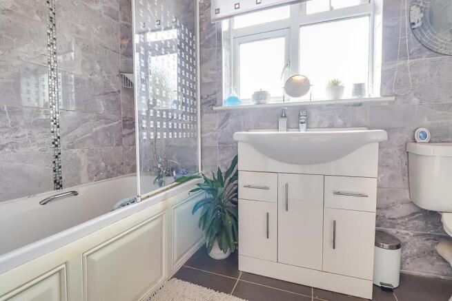 Family bathroom