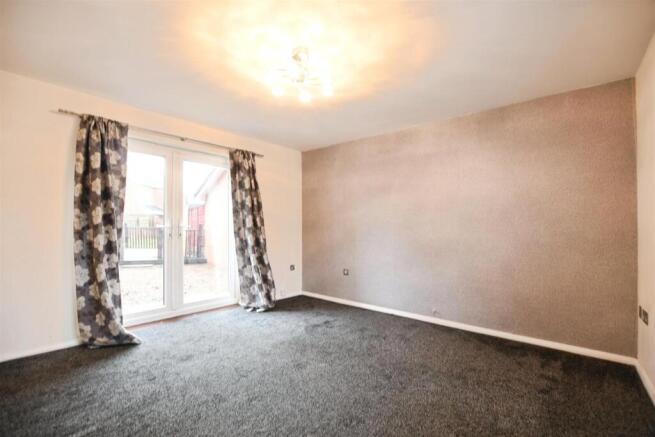 4 bed Detached for sale Image 8