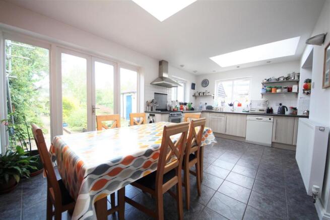 Kitchen/Dining Room