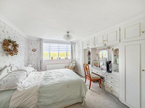 3 bed Semi-Detached for sale Image 9