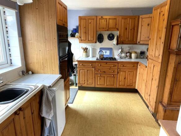 Kitchen.JPG