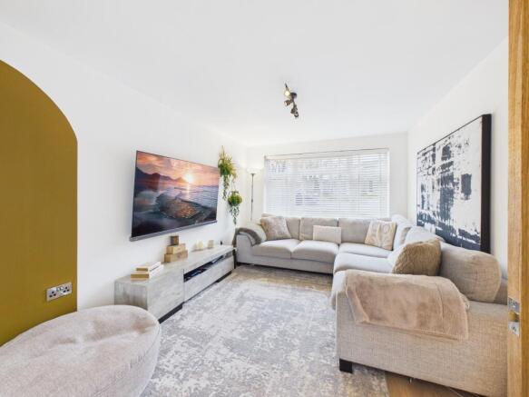 CAM04825G0-PR0324-STILL004