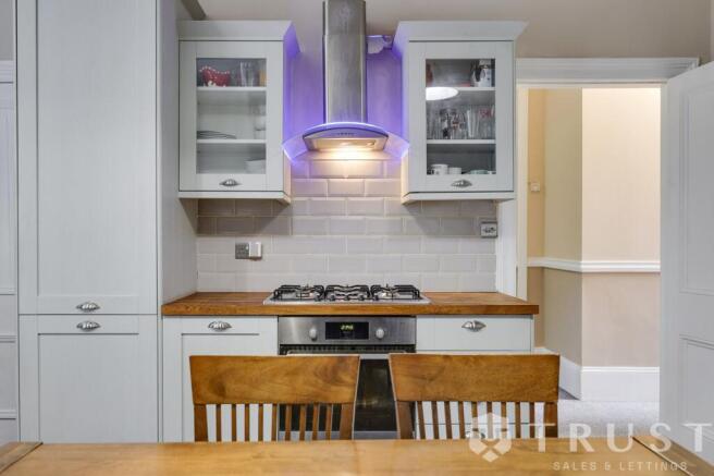 3 bed Semi-Detached for sale Image 6