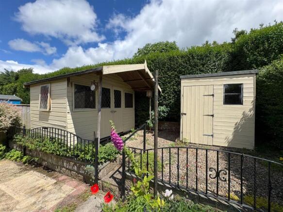 3 bed House for sale Image 10