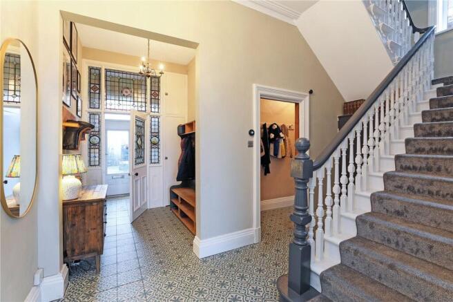 5 bed Detached for sale Image 5
