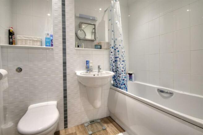 Bathroom.jpg