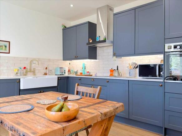 3 bed House for sale Image 10