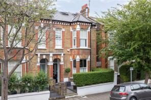 31, Santos Road, London SW18 1NT