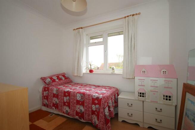 Bed 4.JPG