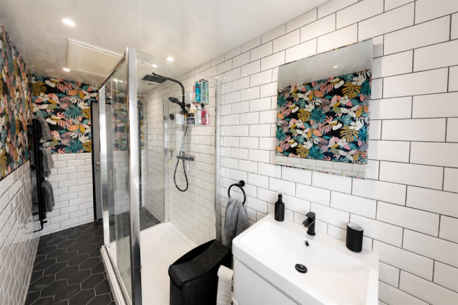 3 bed Terraced for sale Image 11