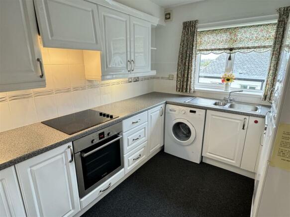 Kitchen: