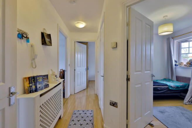 2 bed Flat for sale Image 9