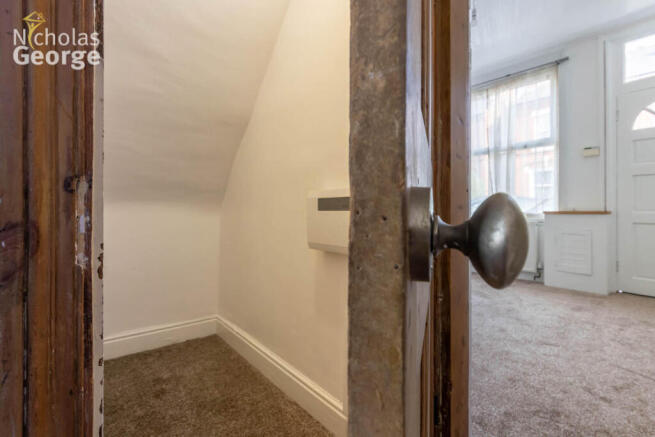 Leighton Road 4 cupboard.jpg