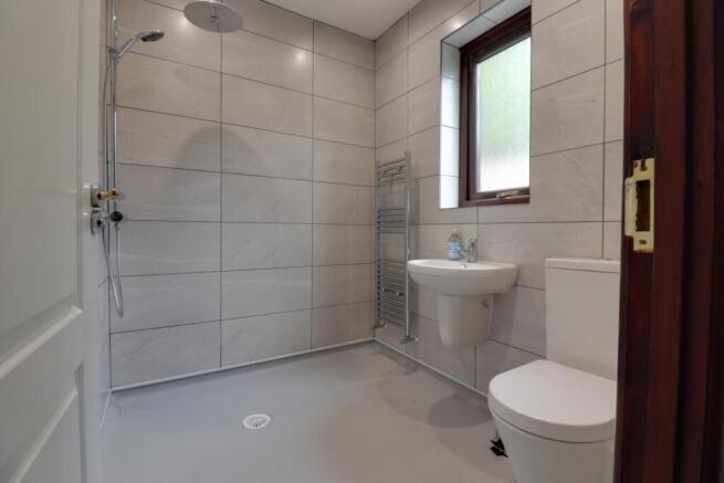 2 bed Bungalow for sale Image 9